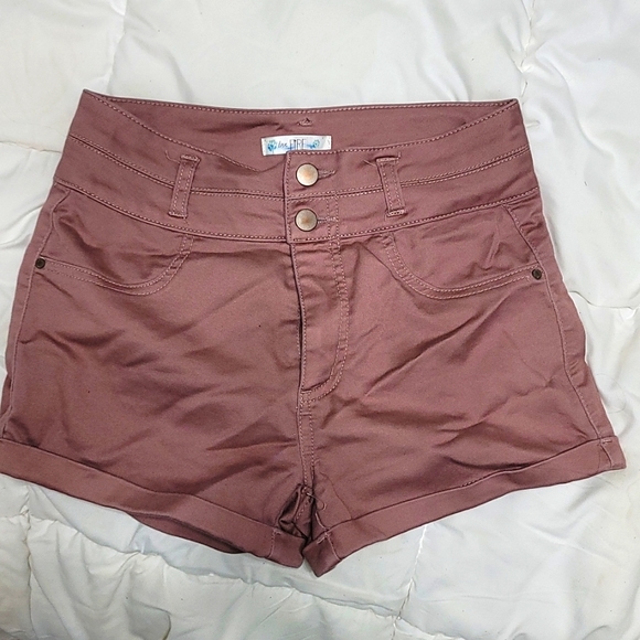Shorts Size 5 - Picture 1 of 3